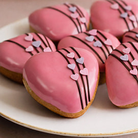 Sydänmunkki koristelulla.jpg